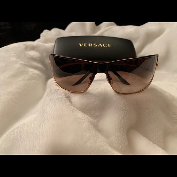 Versace 2040 Sunglasses - Picture 11 of 11